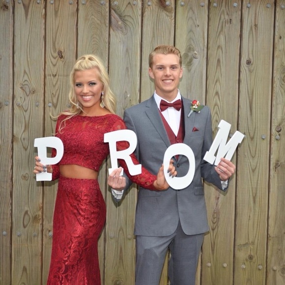 Size 6 Prom dress - Picture 1 of 5